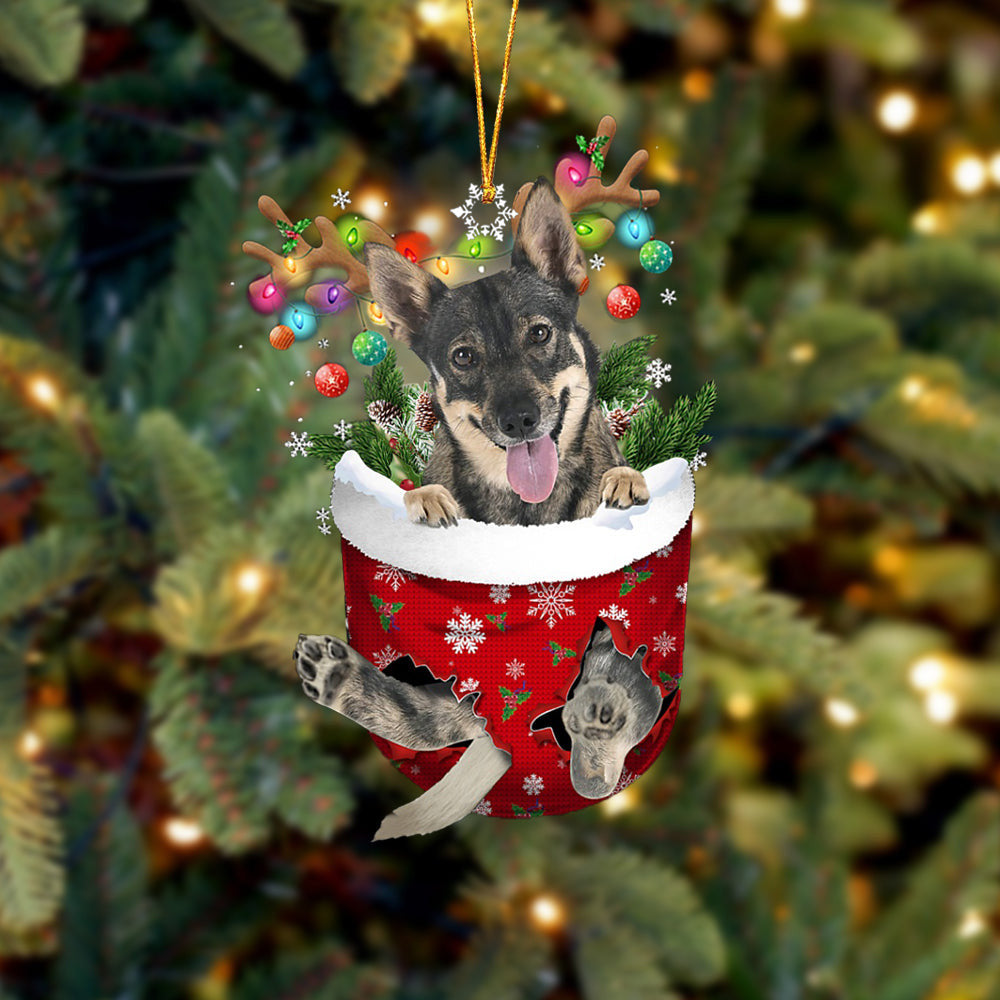 Swedish Vallhund In Snow Pocket Christmas Ornament Flat Acrylic Dog Ornament OO2139