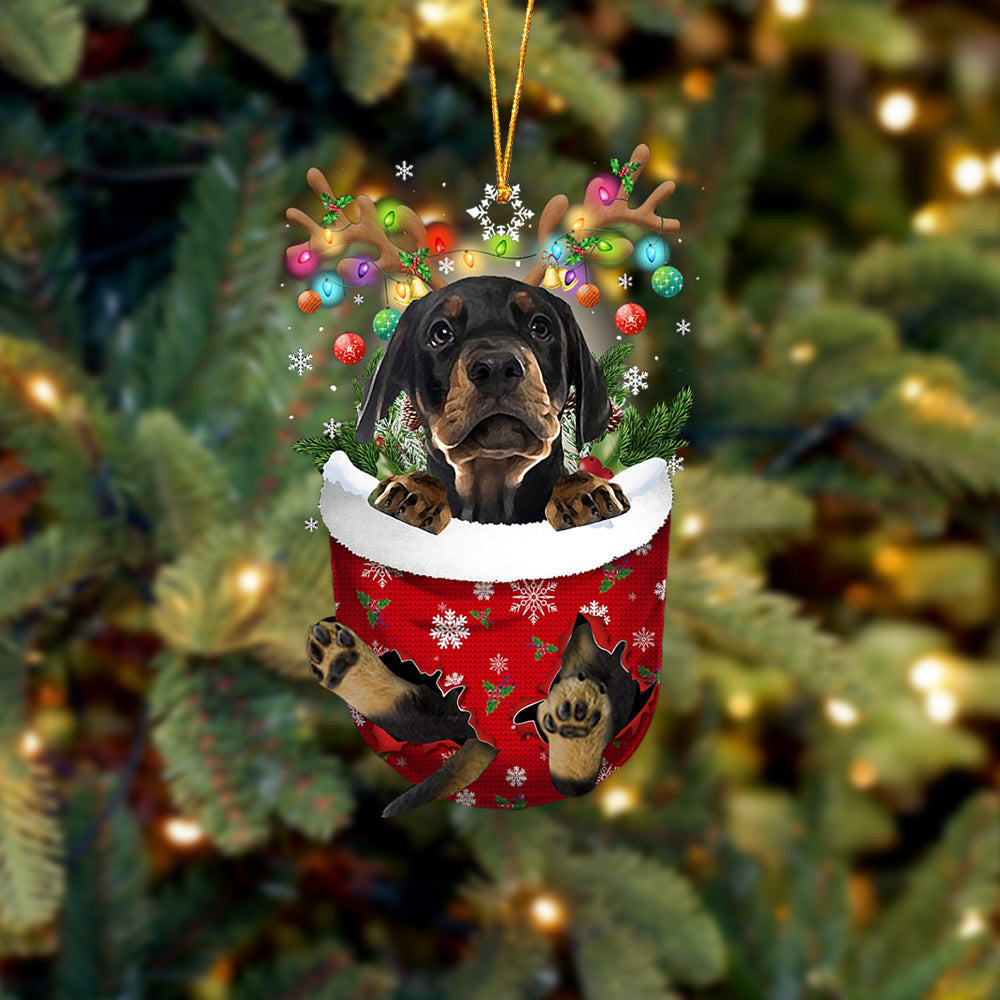 Dobermann Pinscher In Snow Pocket Christmas Ornament Flat Acrylic Dog Ornament OO2421