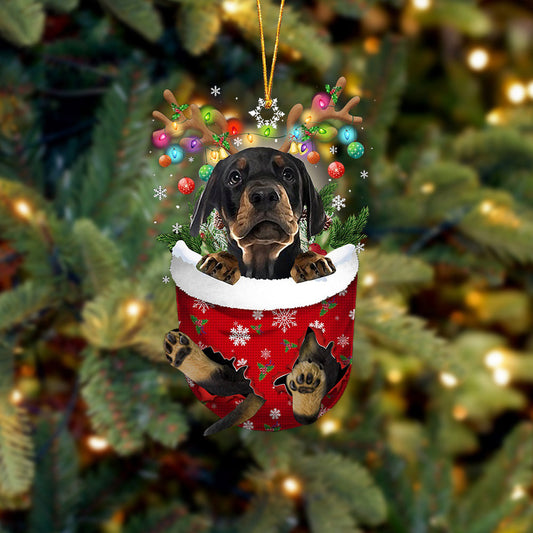 Dobermann Pinscher In Snow Pocket Christmas Ornament Flat Acrylic Dog Ornament OO2421