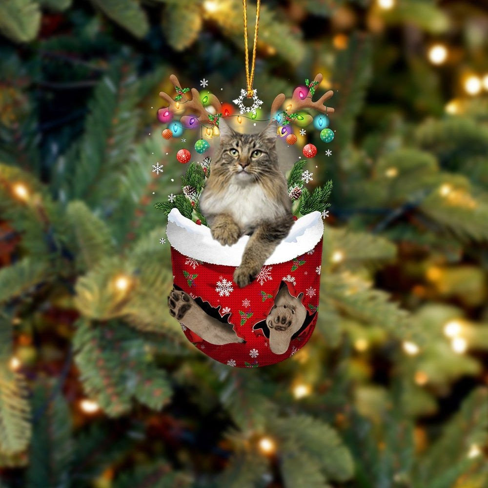 Funny Norwegian Forest Cat In Snow Pocket Christmas Ornament Flat Acrylic Cat Ornament OO3831