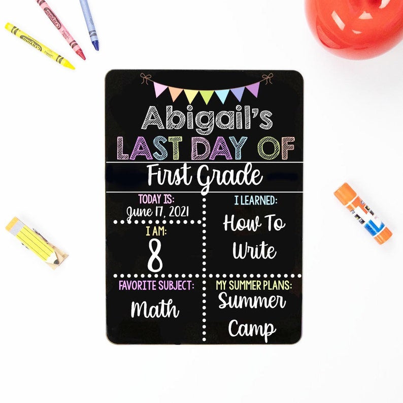 First and Last Day of School Sign, Liquid Chalk Dry Erase School Board, Reusable First Day of School Sign, Classic Pastel School Sign Set BSS0003