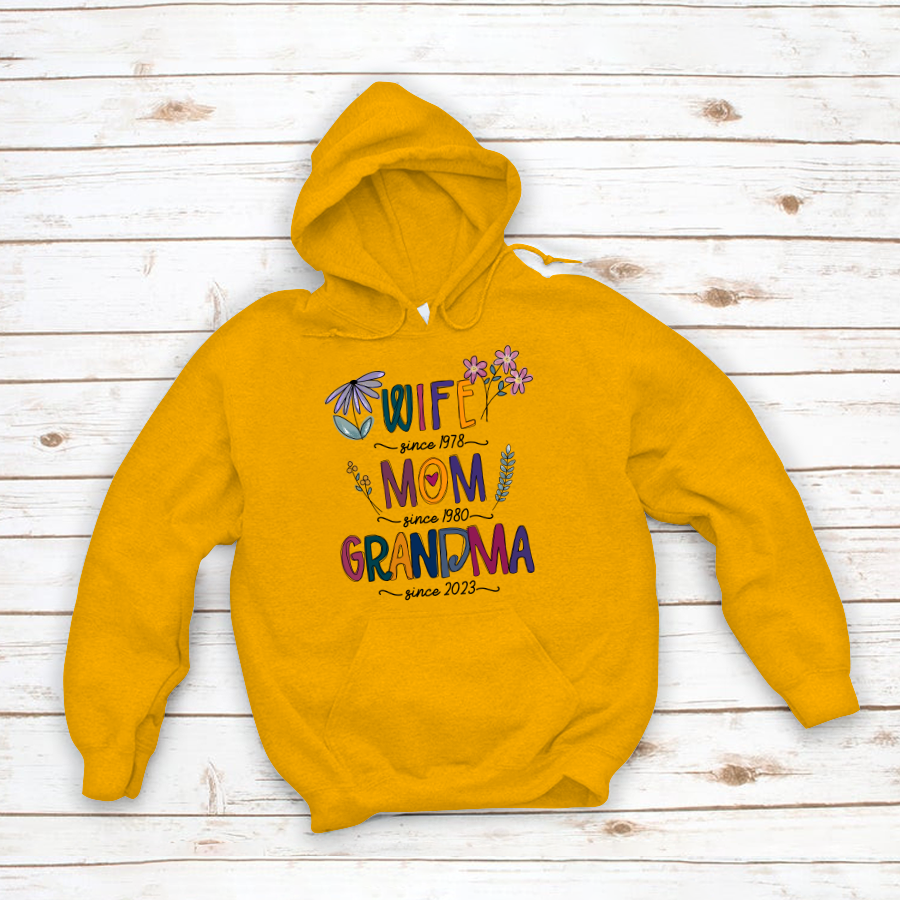 Wife Mom Grandma Since Year CTH01 Hoodie MI0757
